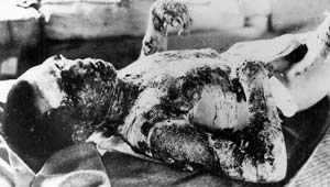 हिरोशिमा पर बम गिराने की आज 68 वर्षी है