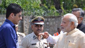 मोदी-बस्तर-2