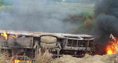 बस में आग दुर्घटना