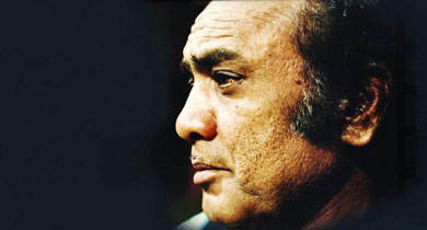 मेहदी हसन यानी जैसे कोई नीला समंदर अपने भरे गले से गा रहा हो